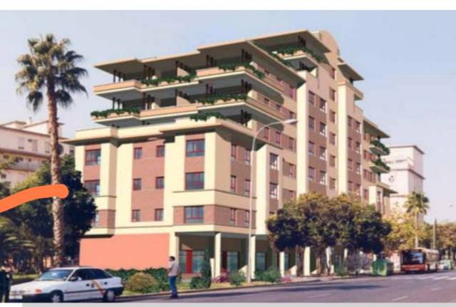 Garaje en Alquiler en Avenida la Aeronáutica, 9 en Urbadiez - Entrepuentes