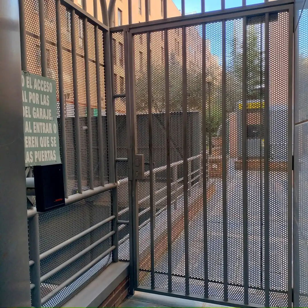 Exterior view of Garage for rent in Madrid