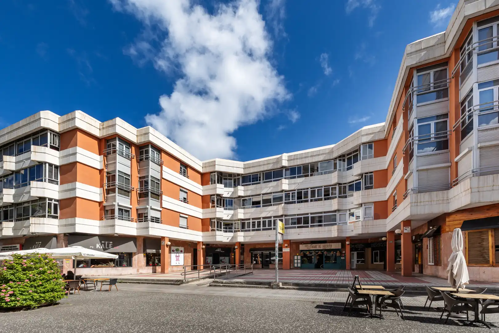 Vista exterior de Piso en venta en Las Palmas de Gran Canaria con Balcón