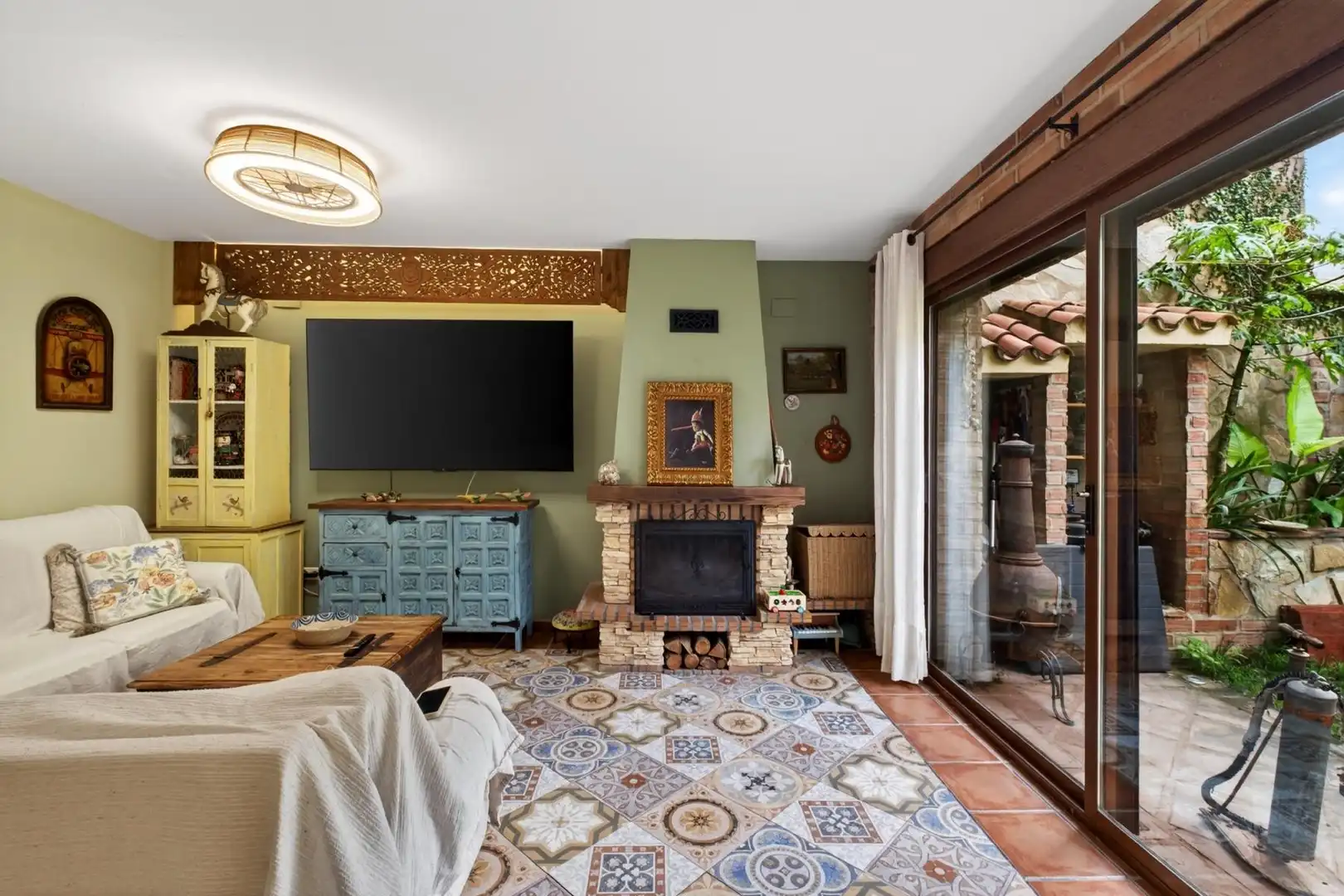 Living room of Houses for sale in Málaga  with Air Conditioner, Heating and Private garden