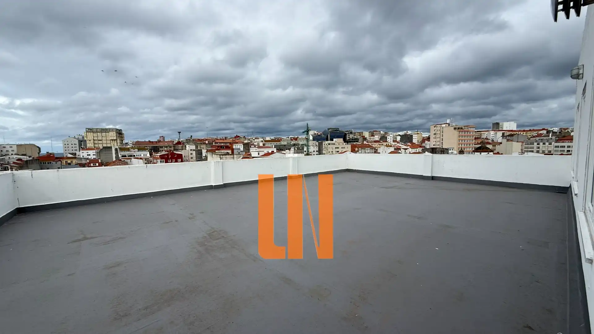 Terrassa de Àtic en venda en A Coruña Capital  amb Calefacció, Terrassa i Moblat