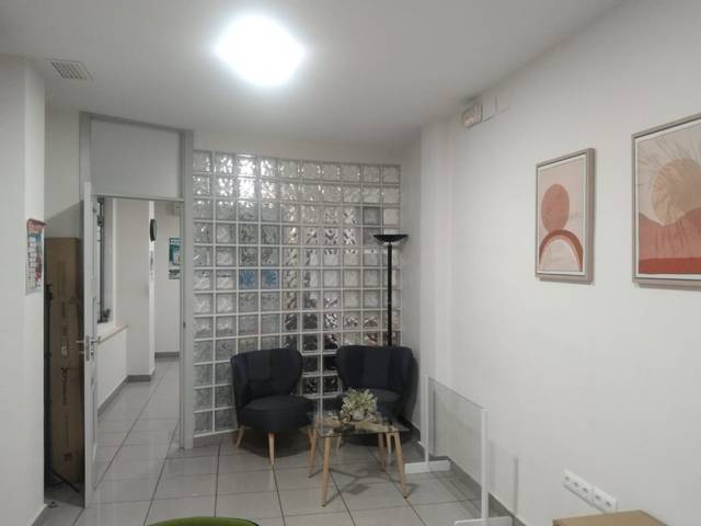 Local comercial en Venta en Avenida Colon en Santa Marina