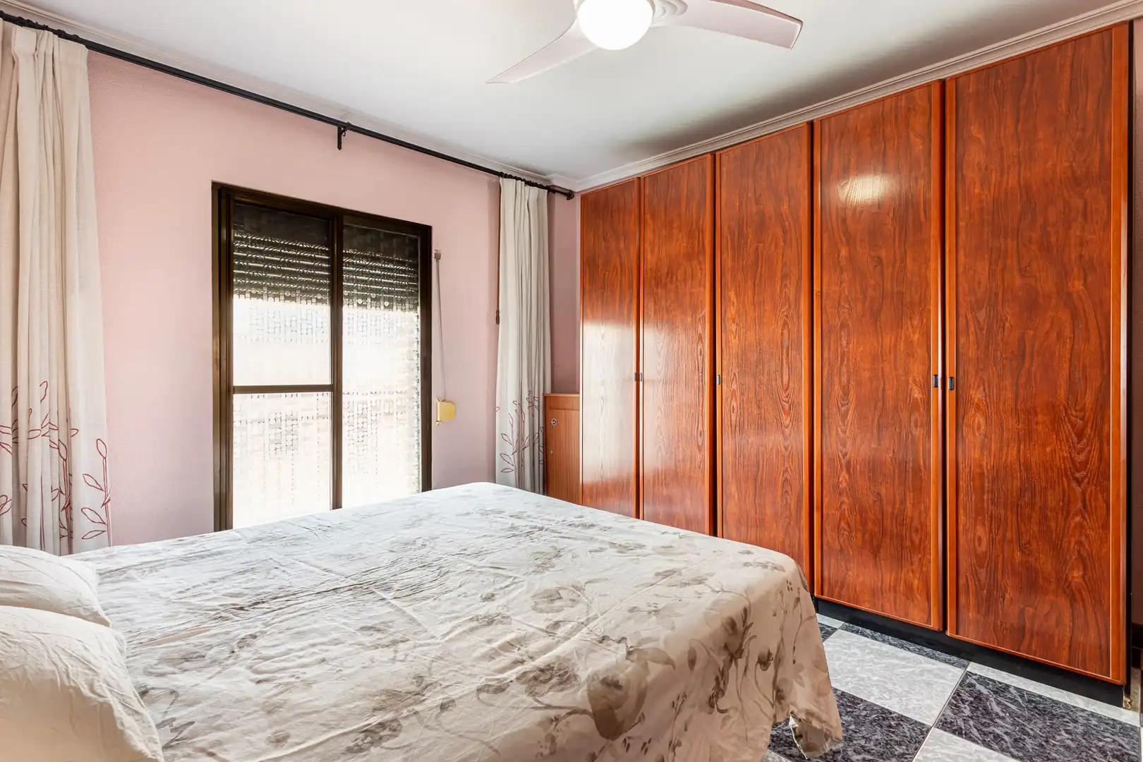 Habitación de Piso en venta en Valencia con Aire acondicionado, Calefacción y Balcón
