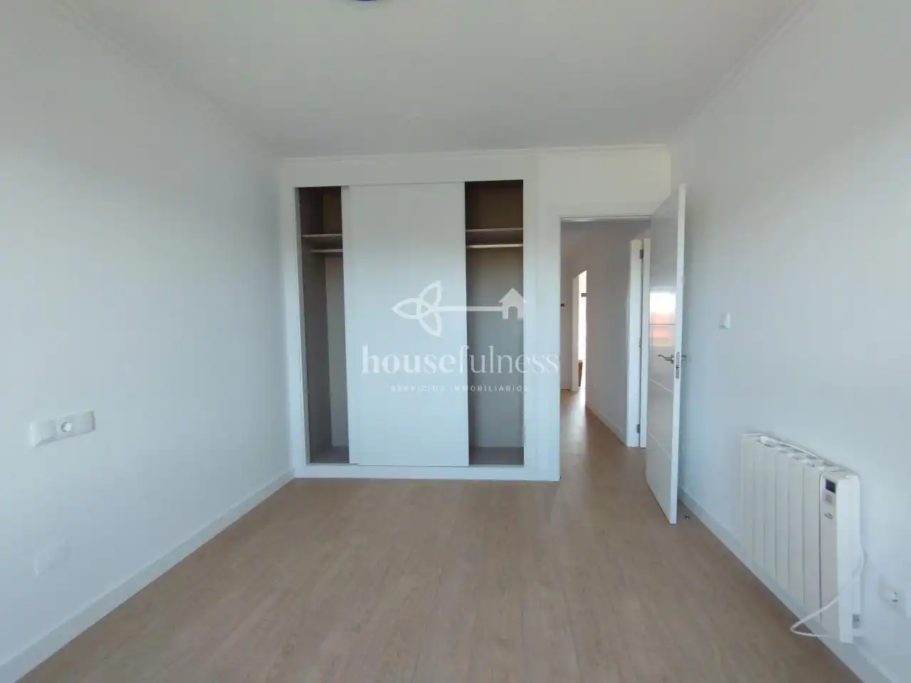 Schlafzimmer von Wohnungen zur Miete in Ferrol mit Heizung, Abstellraum und Möbliert