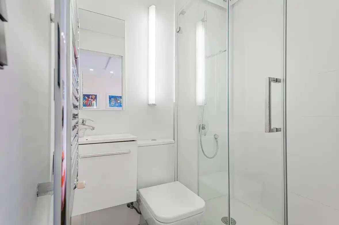 Bany de Apartament de lloguer en Valencia amb Aire condicionat, Calefacció i Terrassa