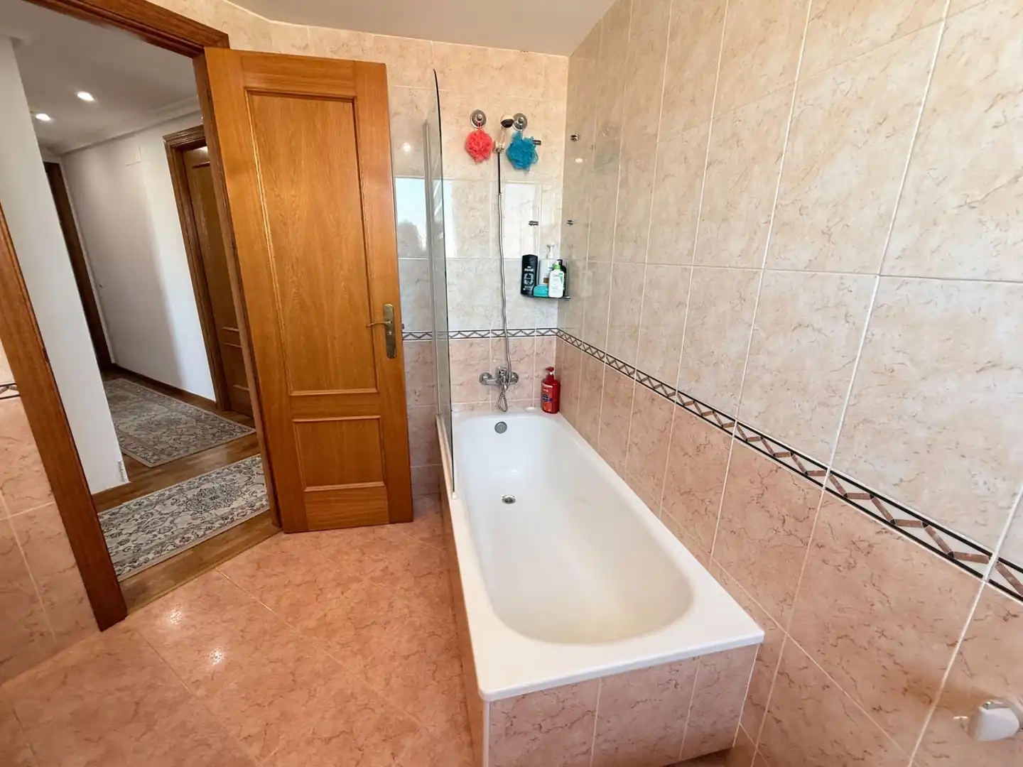 Baño de Ático en venta en Alicante / Alacant con Aire acondicionado, Terraza y Piscina comunitaria