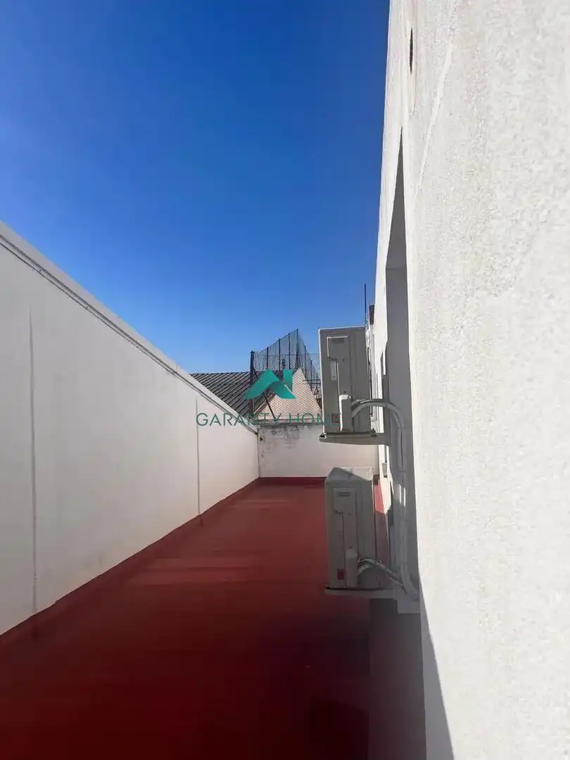 Vista exterior de Oficina de lloguer en Valladolid amb Aire condicionat, Calefacció i Moblat