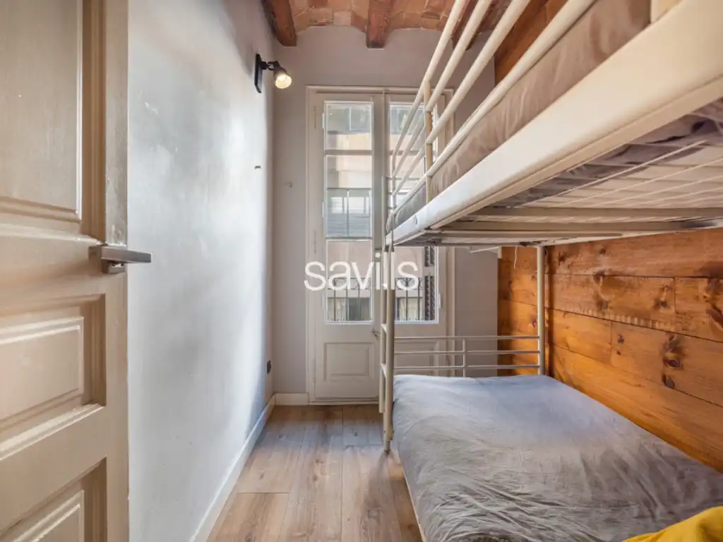 Habitación de Apartamento en venta en Barcelona con Aire acondicionado, Horno y Balcón