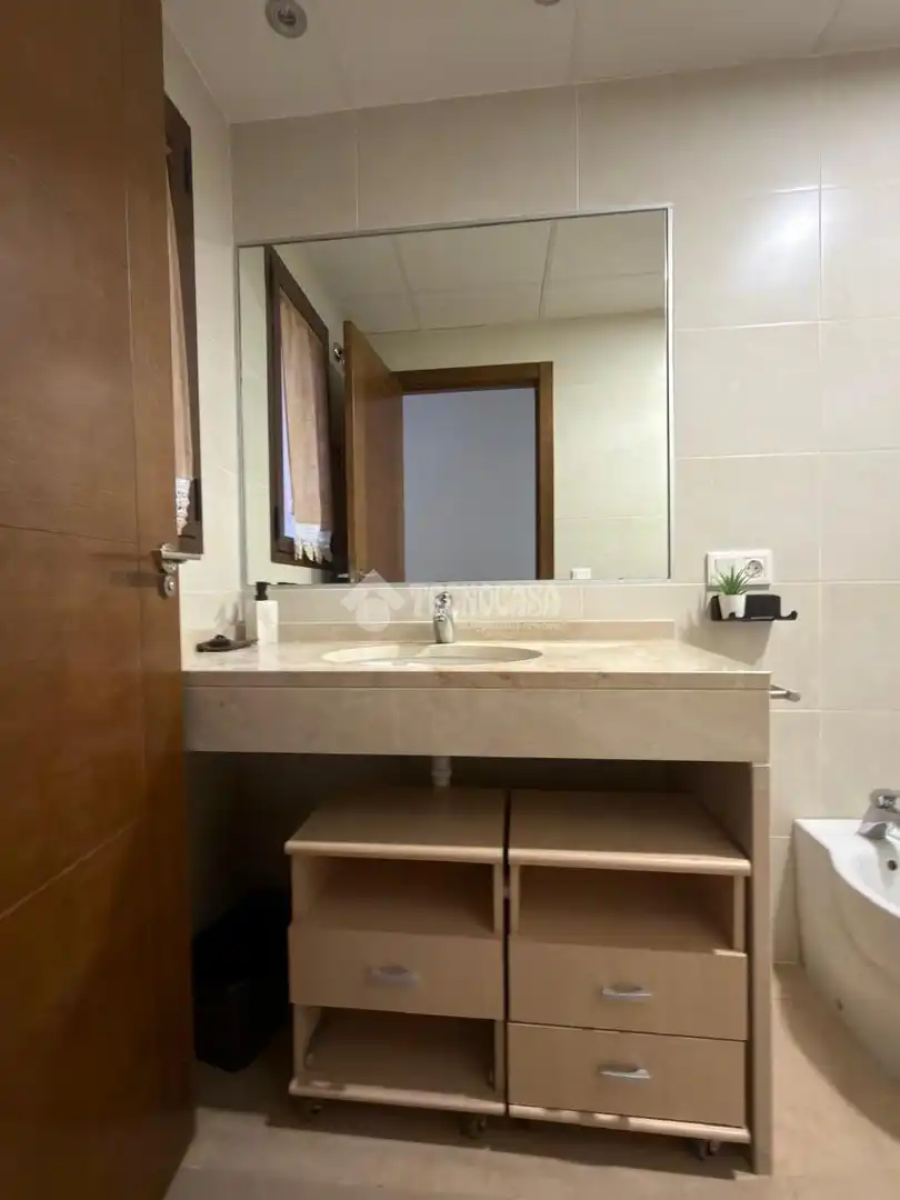 Baño de Casa adosada de alquiler en Barrio de la Vega
