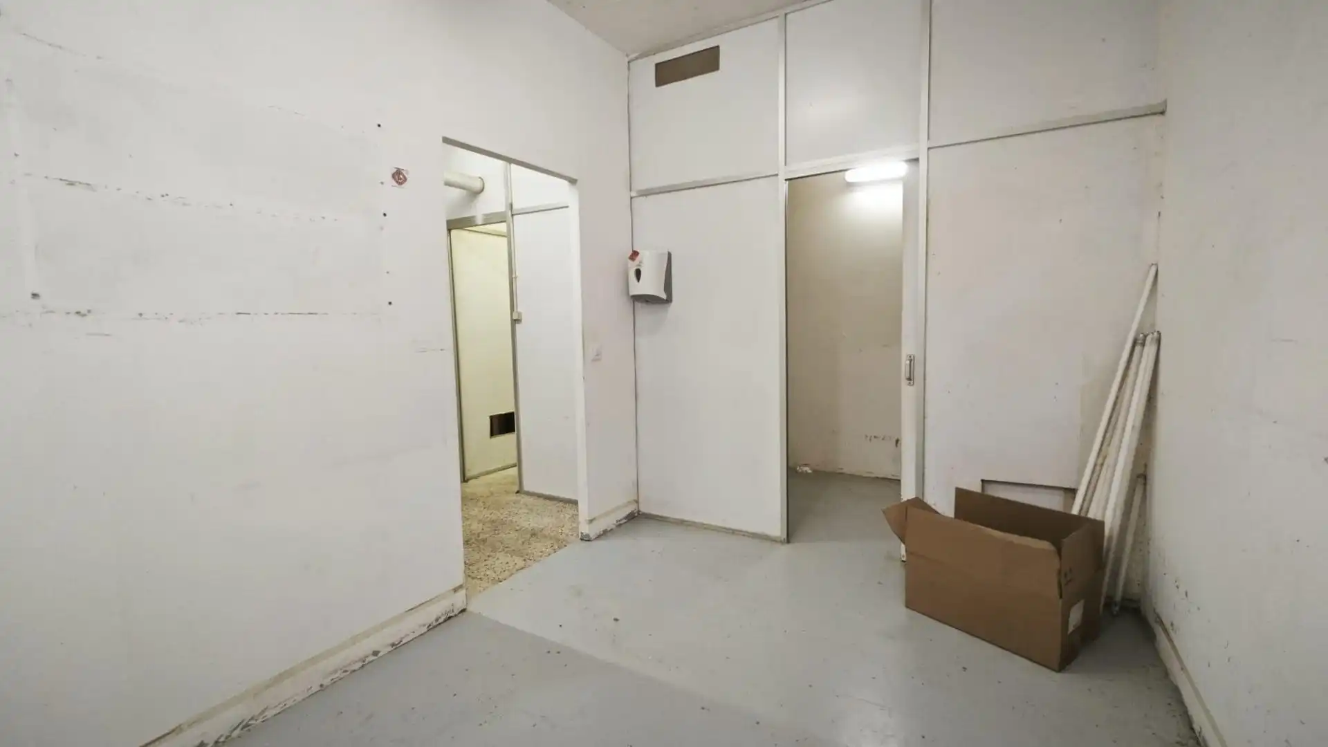 Local en venta en Carrer SALINAS, Vila de Gràcia