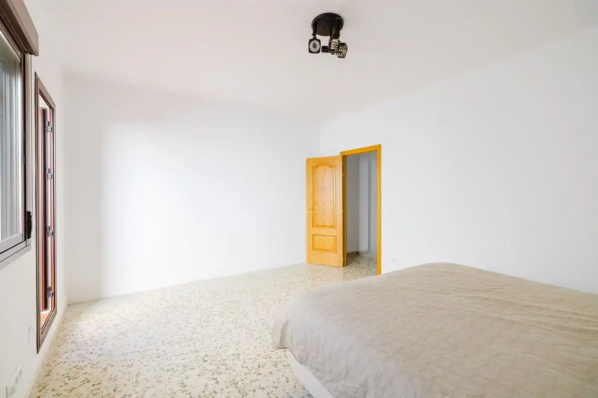 Dormitori de Casa adosada en venda en Nerja amb Calefacció, Terrassa i Balcó