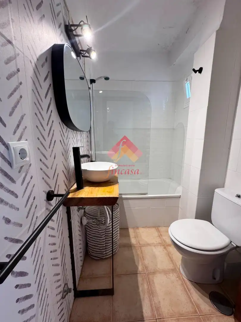 Bathroom of Flat for rent in Ronda  with Furnished