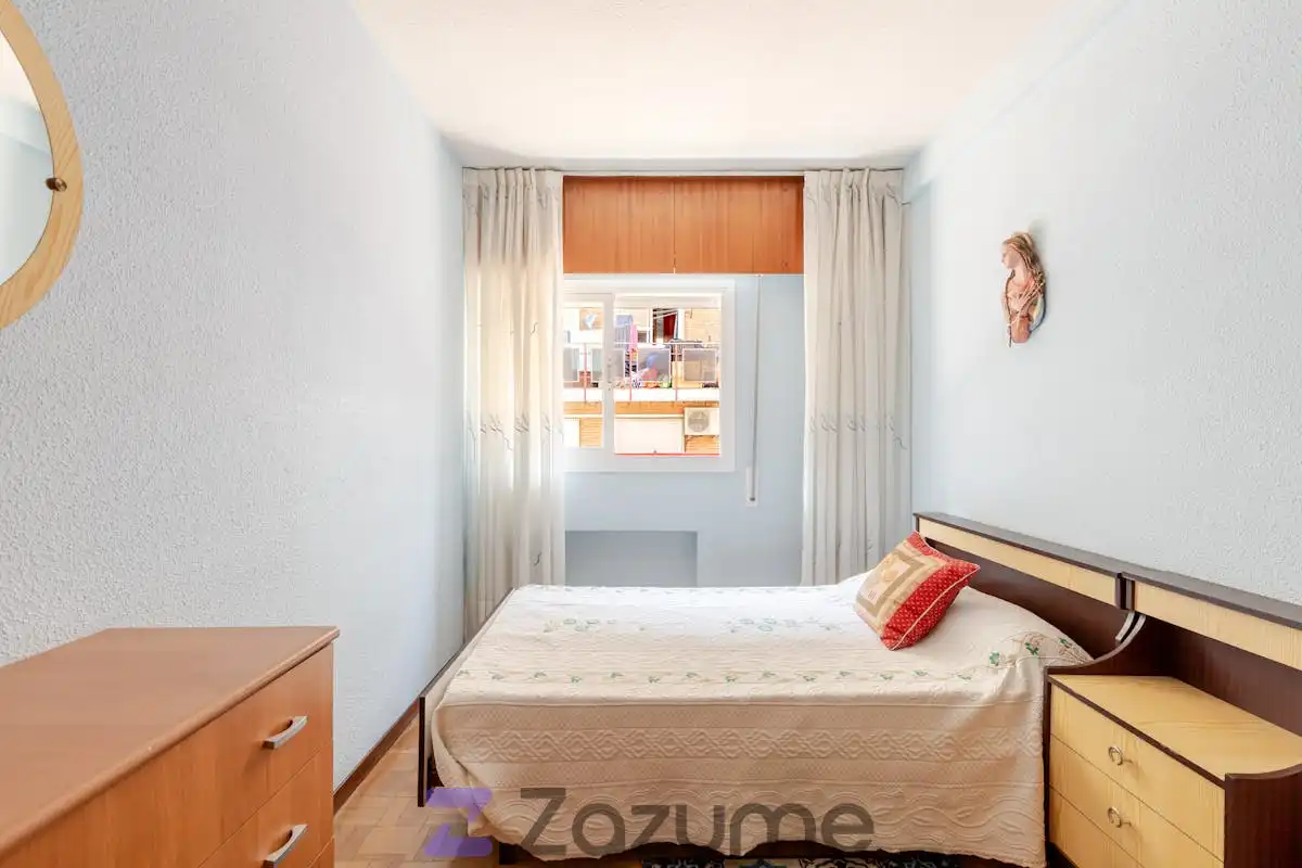 Bedroom of Flat for rent in Madrid  with Heating, Parquet flooring and Terrace