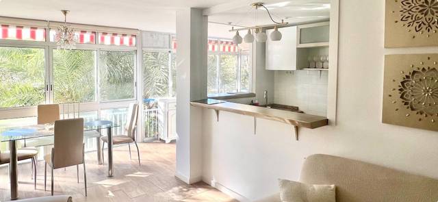 Piso en Alquiler en Avenida de Holanda en Playa de San Juan