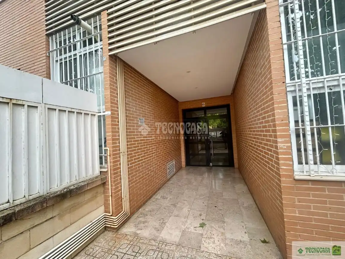 Piso en venta en Ciudad Real con Aire acondicionado, Calefacción y Piscina comunitaria