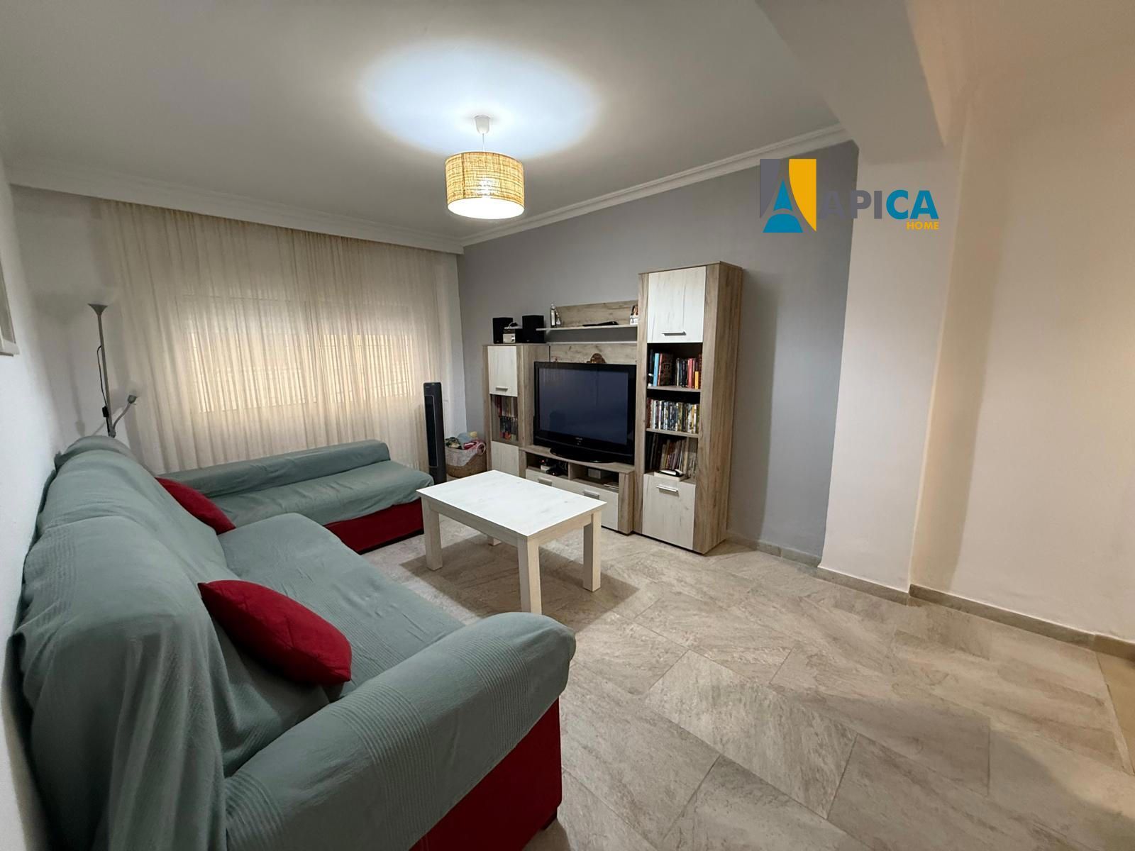 Living room of Flat for sale in Algeciras  with Terrace and Furnished