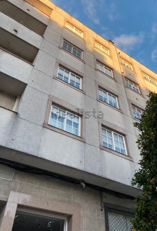 Vista exterior de Pis en venda en Vigo  amb Aire condicionat, Moblat i Balcó