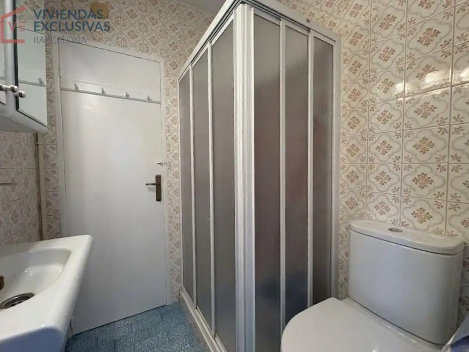 Baño de Piso en venta en Barcelona con Calefacción