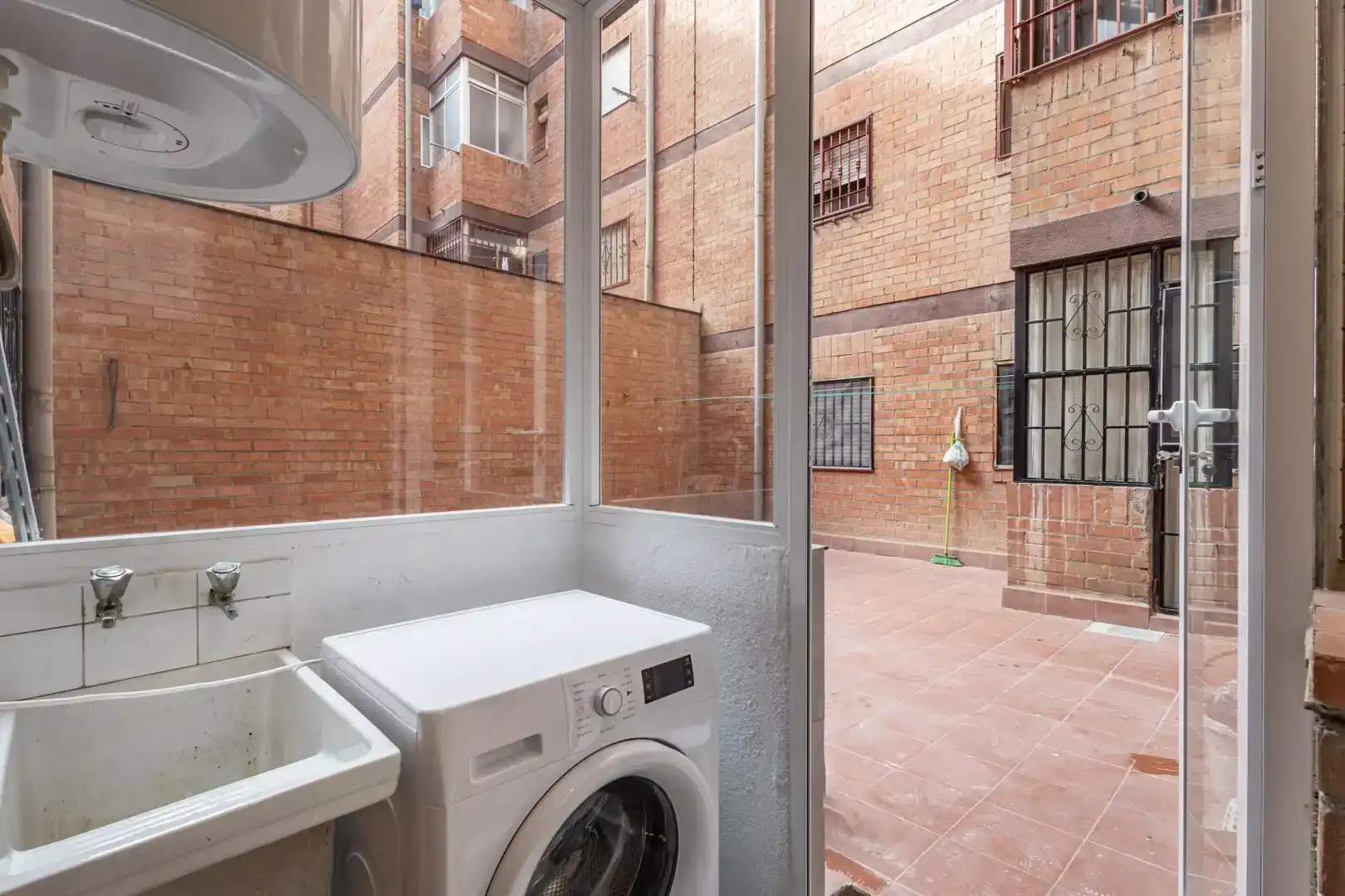 Balcony of Ground floor for rent in Granada  with Parquet flooring and Furnished