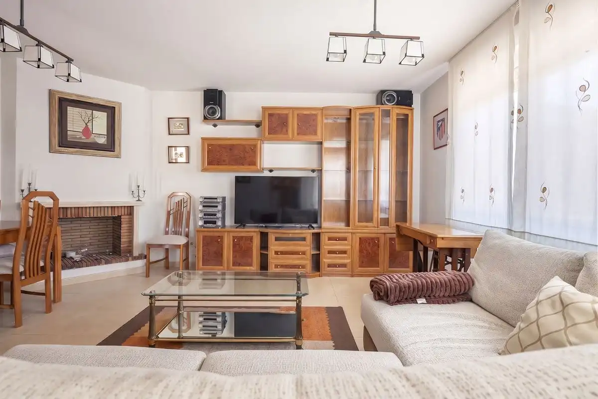 Sala de estar de Casa o chalet en venta en Titulcia con Aire acondicionado, Calefacción y Jardín privado