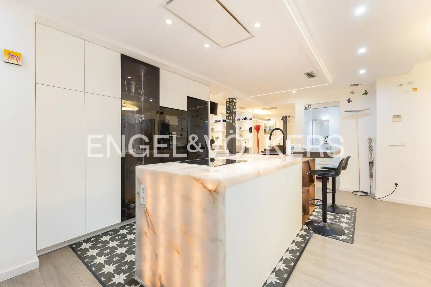 Kitchen of Flat for rent in Valencia  with Air Conditioner, Heating and Parquet flooring