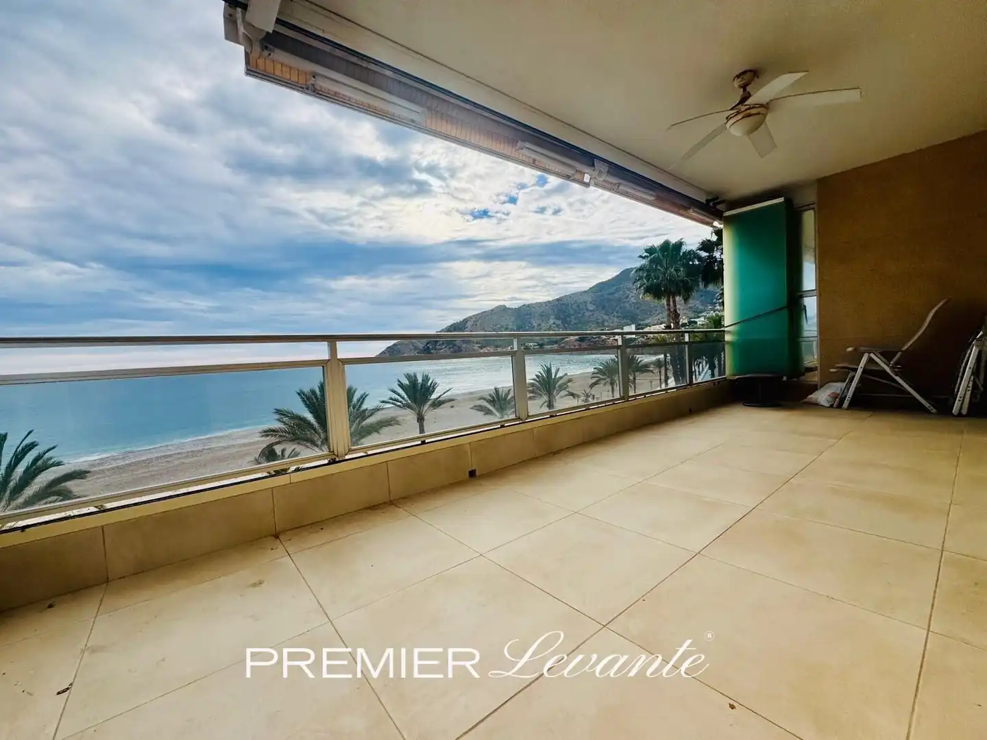 Vista exterior de Piso en venta en L'Alfàs del Pi con Aire acondicionado, Terraza y Balcón