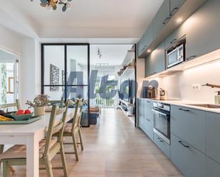 Kitchen of Flat for sale in  Madrid Capital  with Air Conditioner, Heating and Swimming Pool