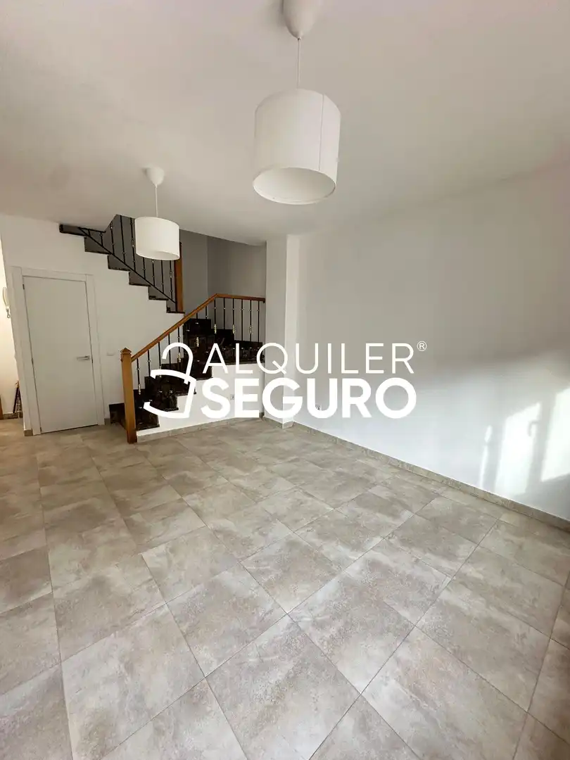 Wohnzimmer von Wohnung zur Miete in Griñón mit Heizung