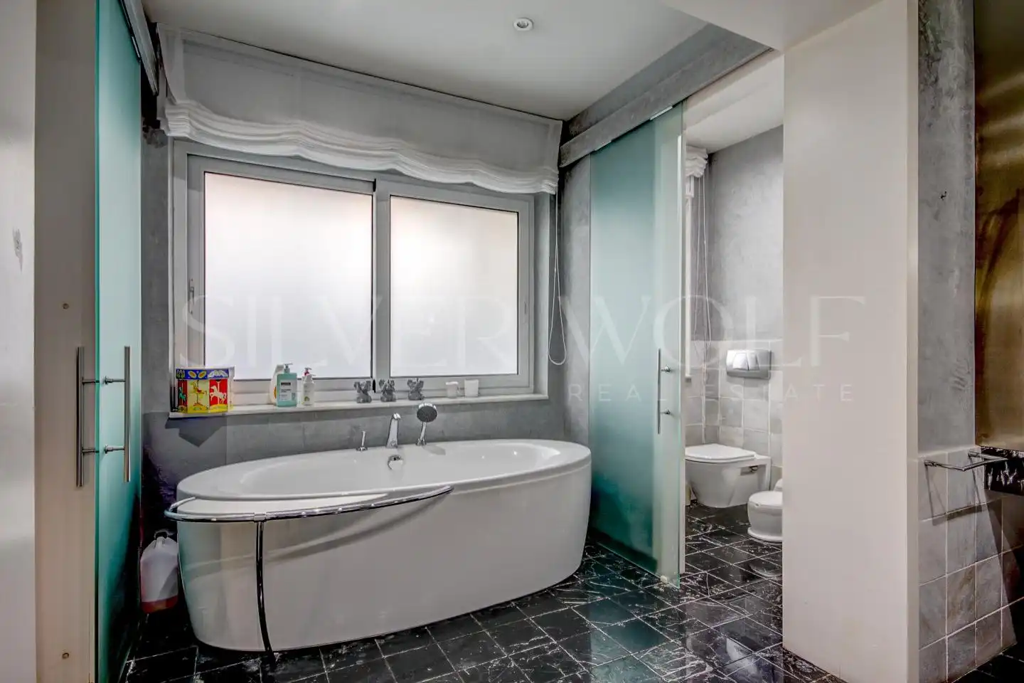 Bathroom of Houses for sale in Sant Cugat del Vallès  with Air Conditioner, Heating and Private garden