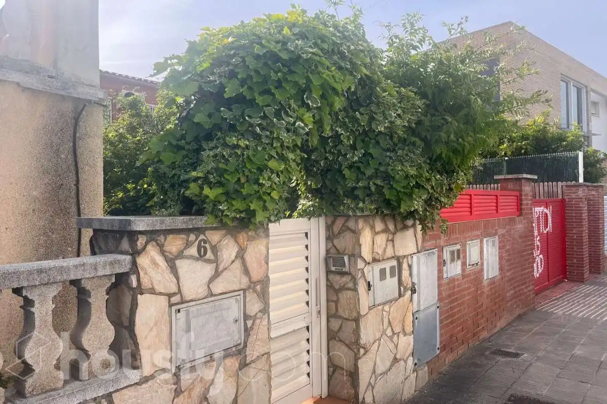 Exterior view of Houses for rent in Martorell  with Heating, Private garden and Terrace