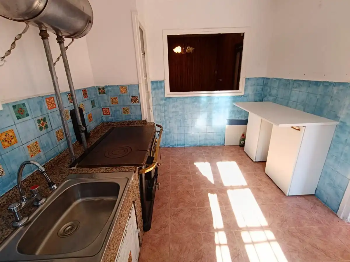 Küche von Einfamilien-Reihenhaus zum Verkauf in Llanes mit Terrasse, Abstellraum und Möbliert