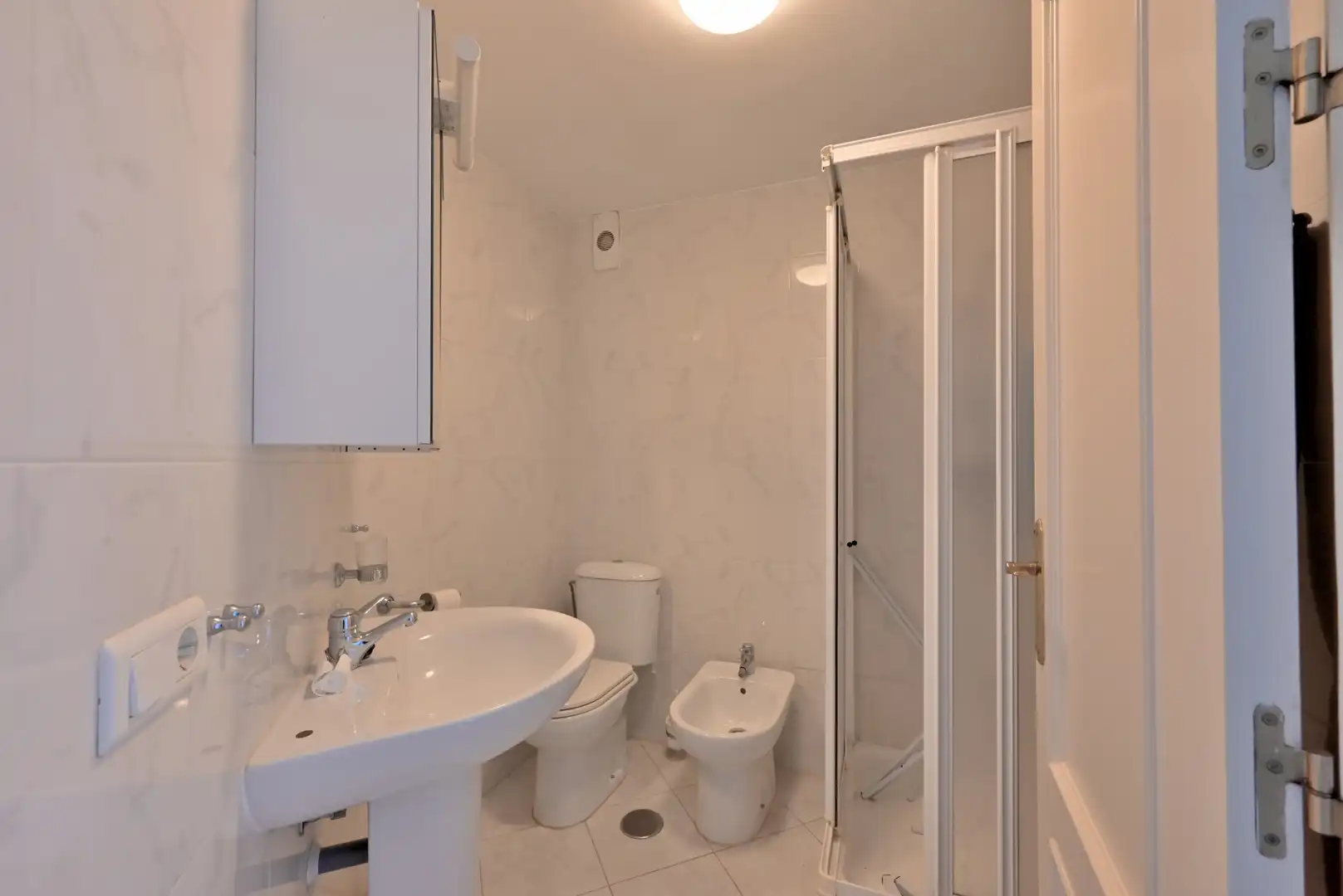 Bathroom of Apartments for sale in Mijas  with Air Conditioner, Terrace and Swimming Pool