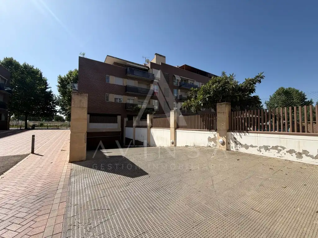 Aparcament de Àtic en venda en Yebes