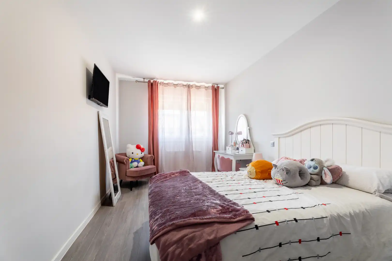Habitación de Casa adosada en venta en Navalcarnero con Calefacción, Jardín privado y Piscina