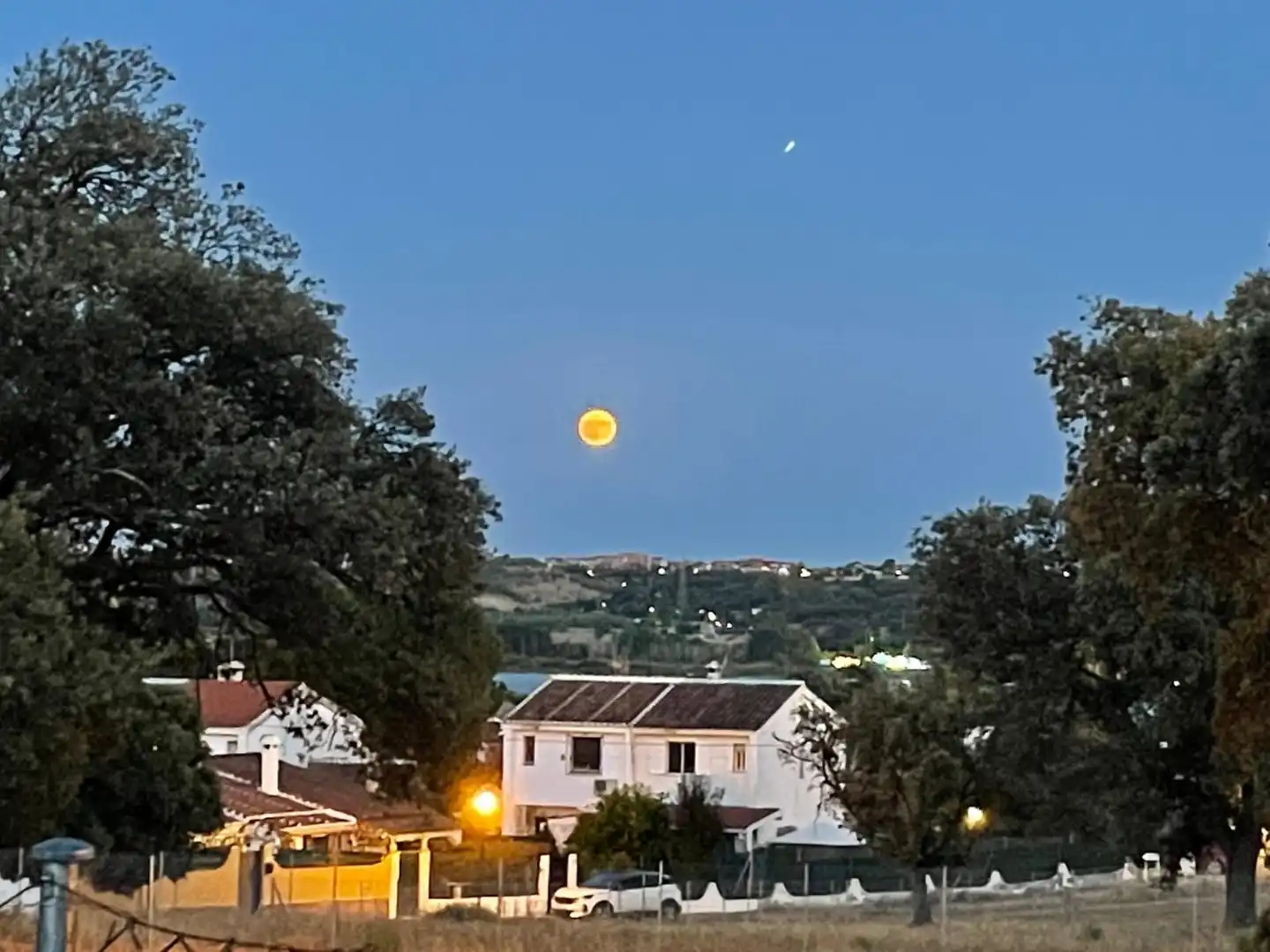 Vista exterior de Casa o chalet en venta en San Román de los Montes con Calefacción, Jardín privado y Piscina