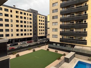 Pis amb piscina en venda a Cascajos - Piqueras