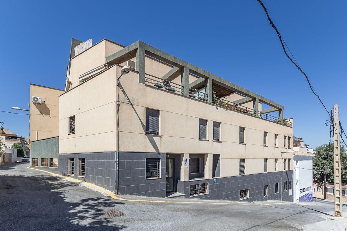 Exterior view of Flat for sale in Monachil  with Air Conditioner and Storage room
