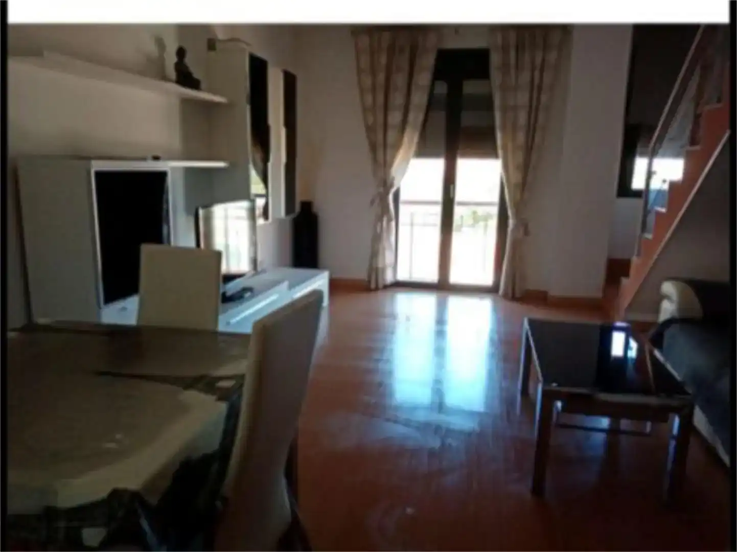 Sala de estar de Dúplex de alquiler en Valencia de Don Juan con Parquet, Trastero y Amueblado