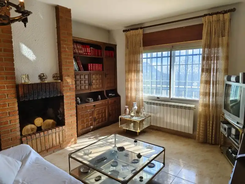 Sala de estar de Casa o chalet en venta en Valdemanco con Calefacción, Terraza y Piscina