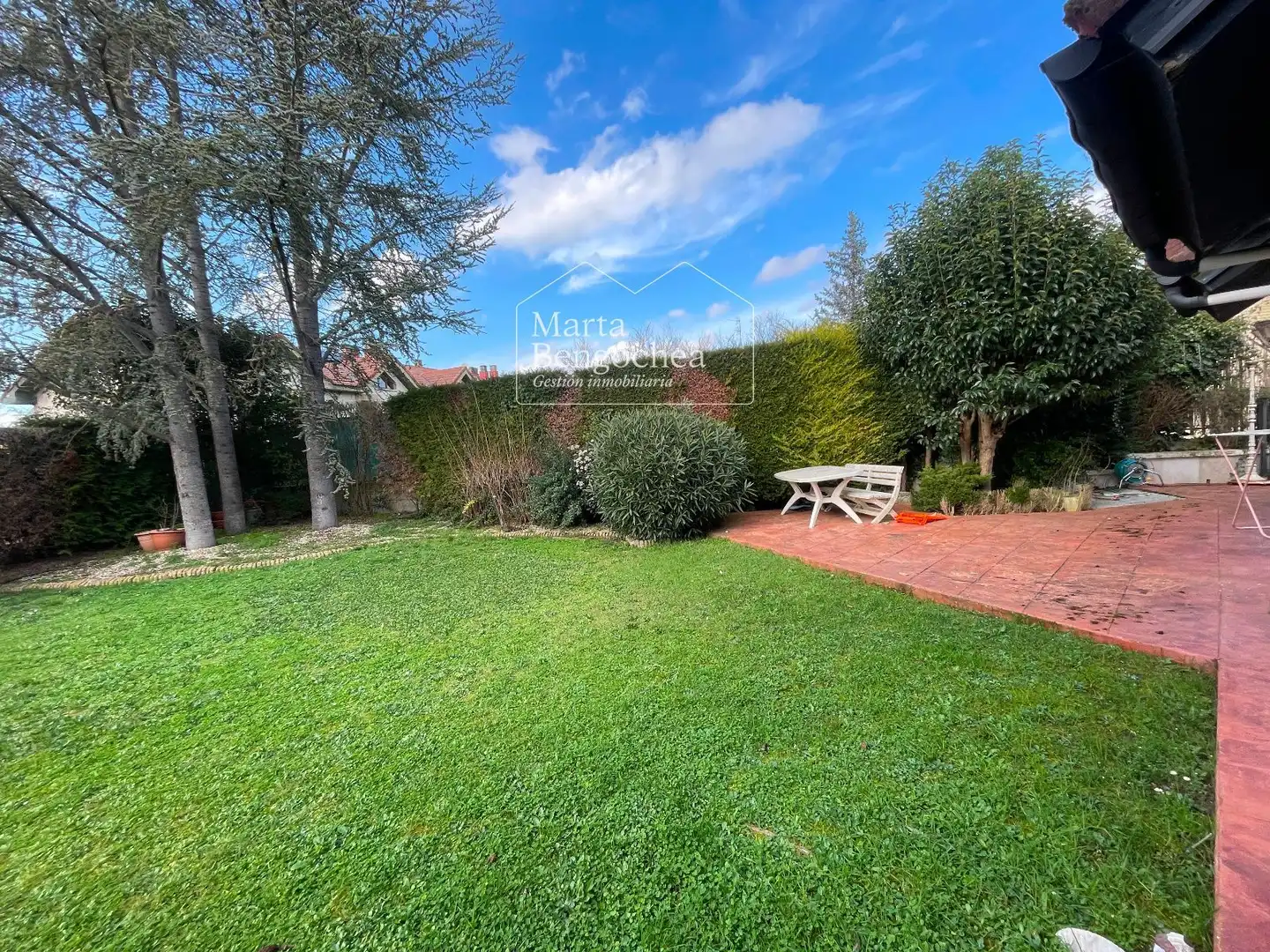 Casa adosada en venta en CALLE MENDIZABALA, Mendizorrotza - Armentia