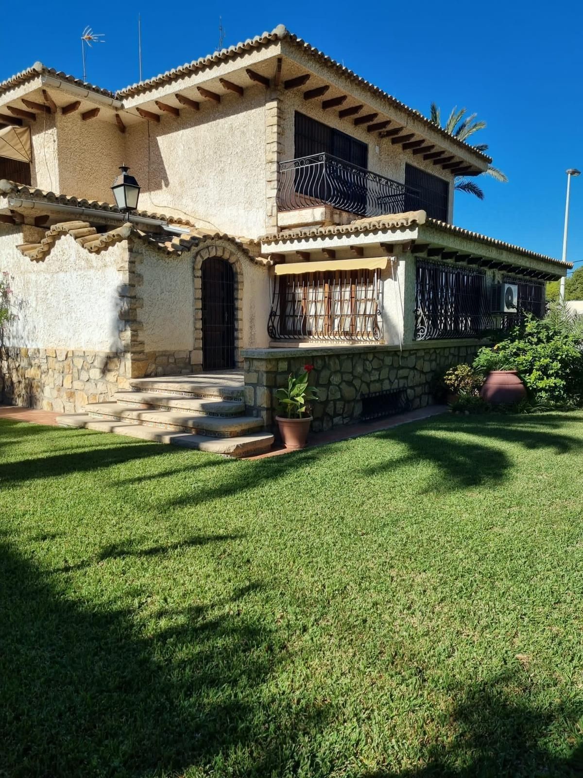 Jardín de Casa o chalet en venta en Alicante / Alacant con Aire acondicionado, Jardín privado y Terraza