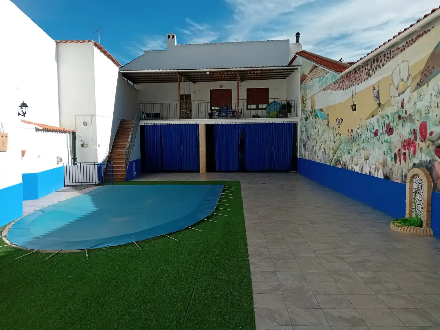 Piscina de Casa o xalet en venda en Almagro amb Aire condicionat, Calefacció i Terrassa