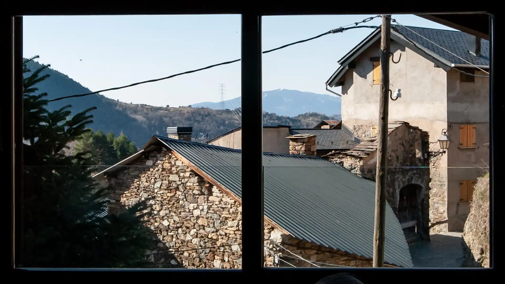 Vista exterior de Casa o xalet en venda en La Torre de Cabdella amb Jardí privat i Parquet