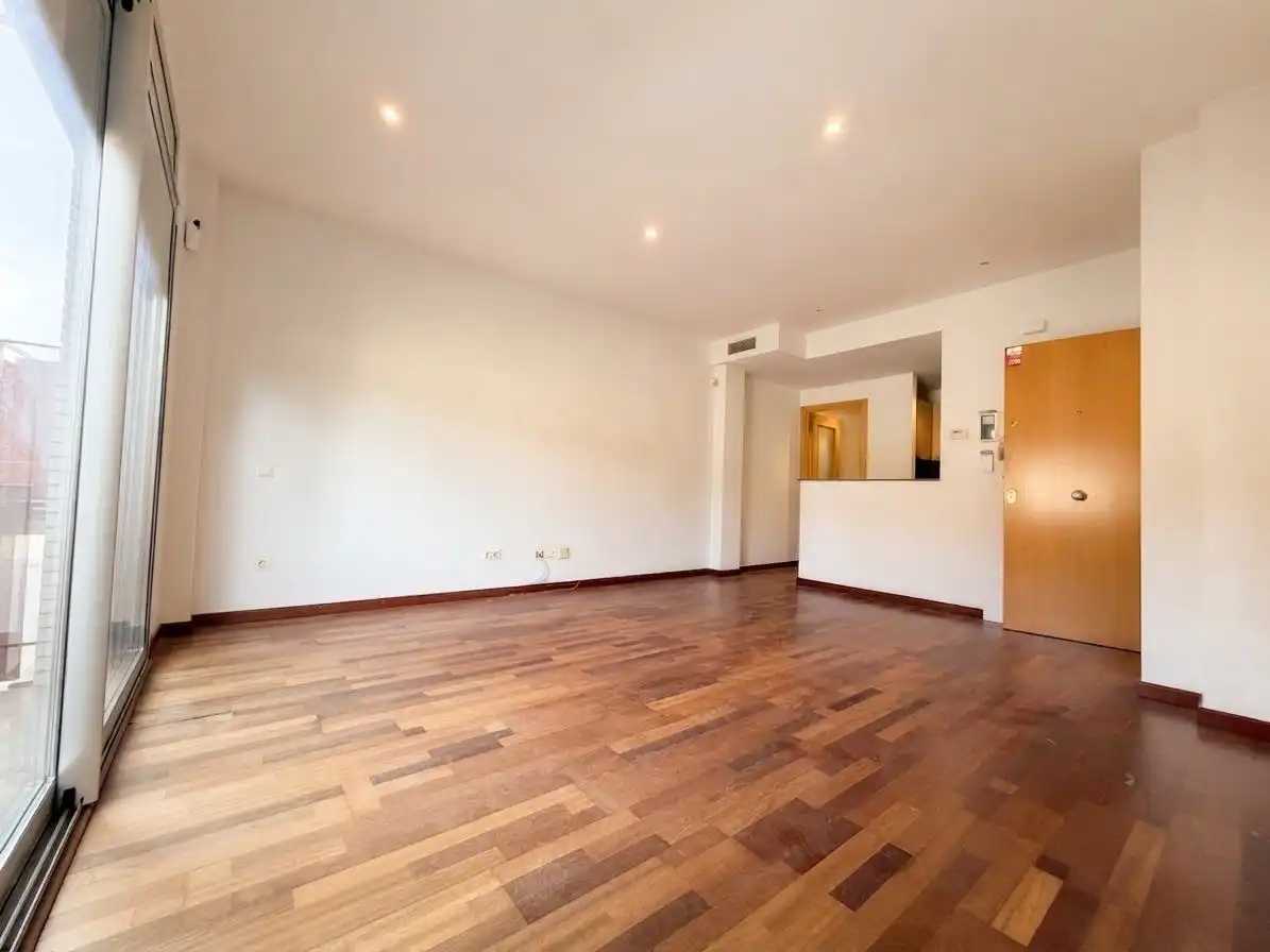 Flat with lift for sale in Centre, imagen 2