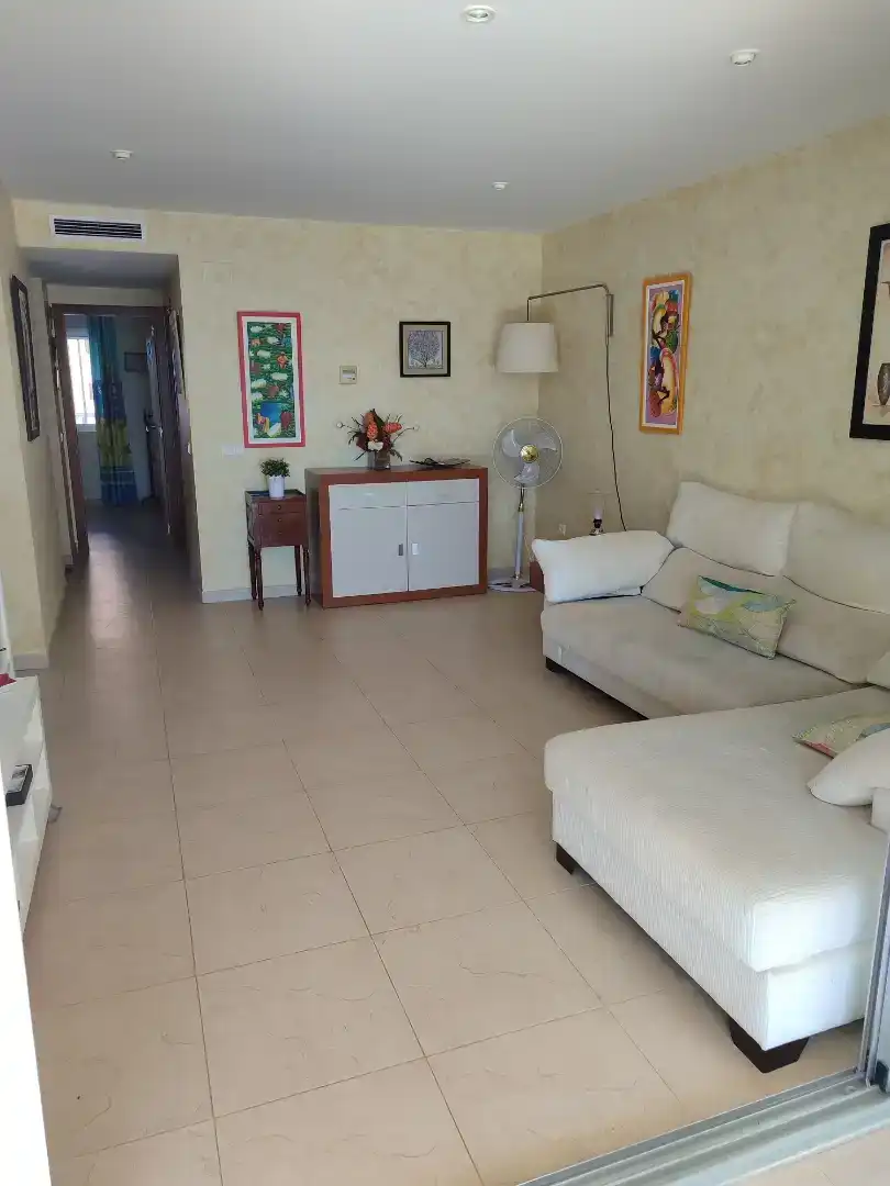 Sala d'estar de Apartament de lloguer en Oropesa del Mar / Orpesa amb Aire condicionat, Piscina i Moblat