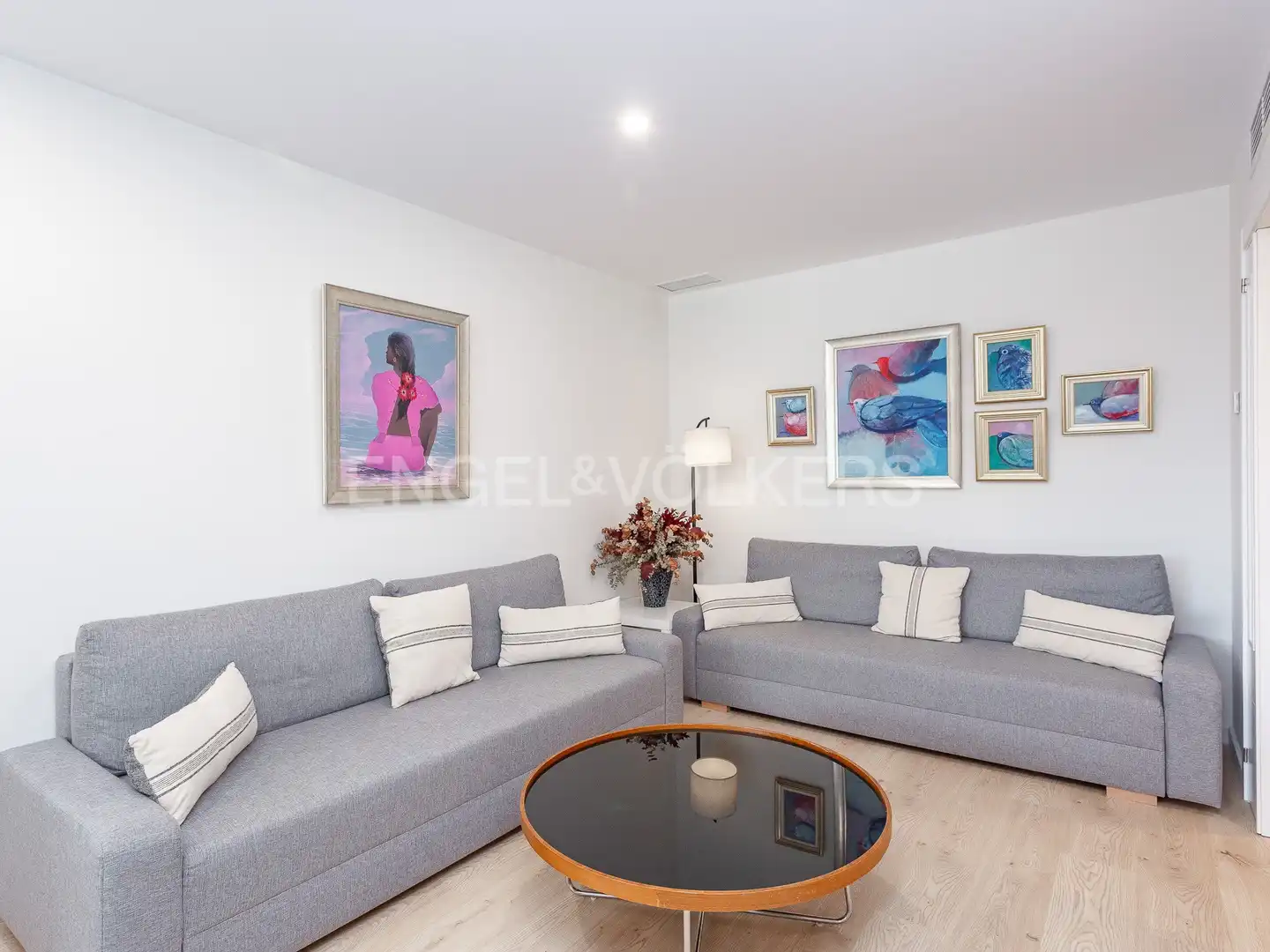 Living room of Flat for rent in Esplugues de Llobregat  with Air Conditioner, Heating and Parquet flooring