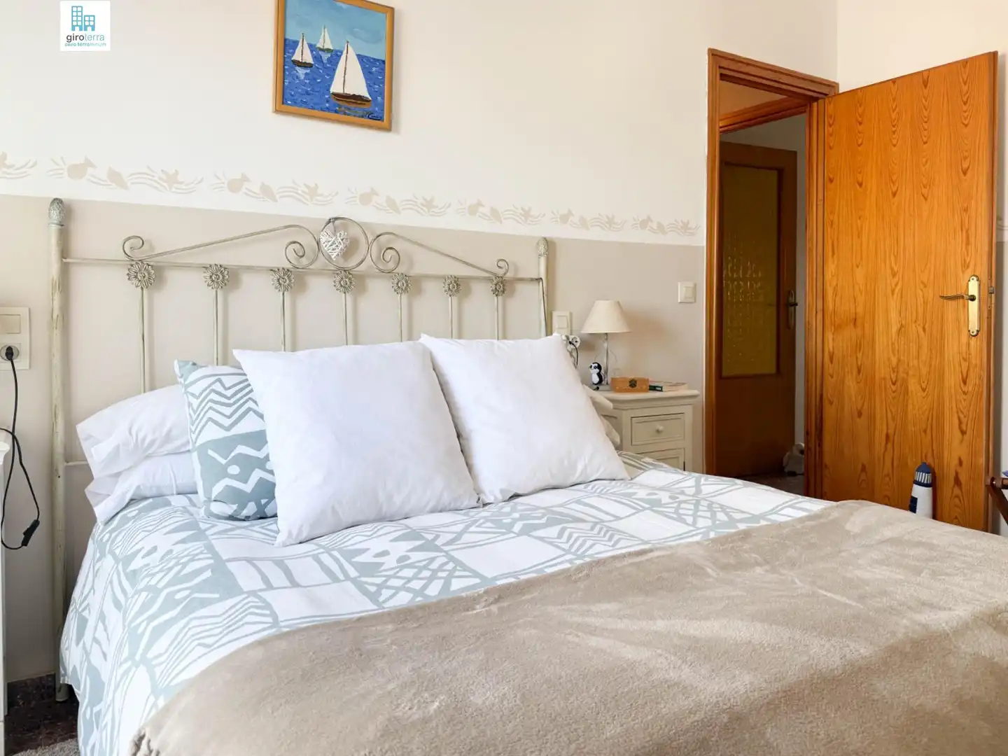Schlafzimmer von Dachboden zum Verkauf in Blanes mit Terrasse