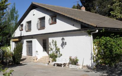 Vista exterior de Casa o xalet en venda en Perdiguera amb Calefacció i Moblat