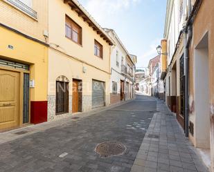 Vista exterior de Casa o xalet en venda en Chiva amb Terrassa i Traster