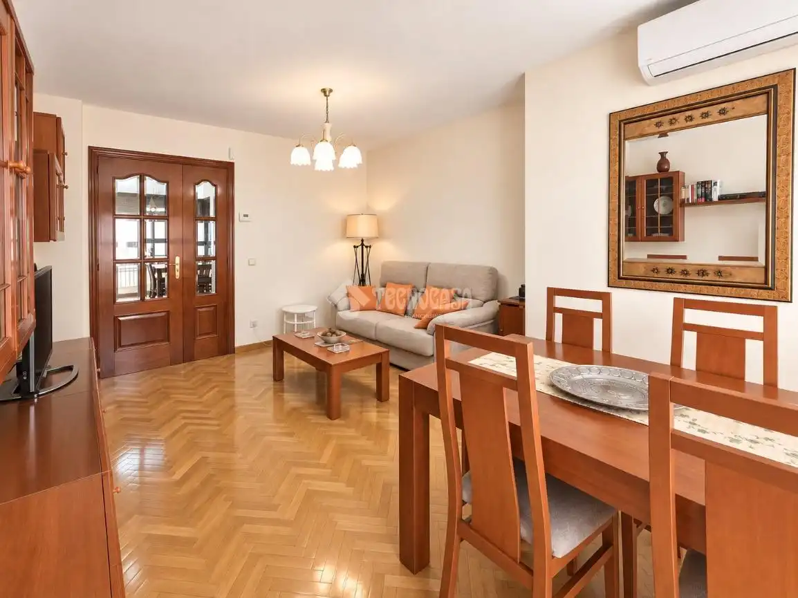 Sala d'estar de Pis en venda en Madrid amb Calefacció